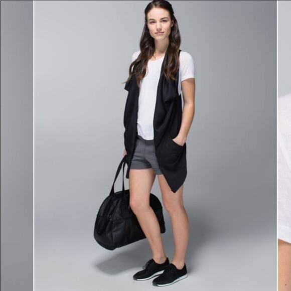 Lululemon Tranquility Black Sleeveless Wrap - Picture 4 of 10